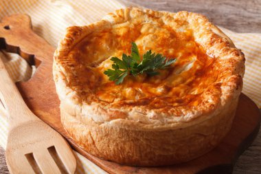 Rustik lezzetli tavuk pasta yakın çekim. Yatay