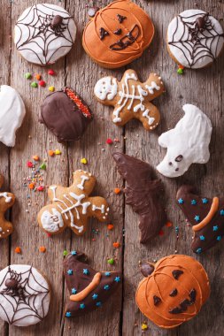 Gingerbread Cadılar Bayramı tablo yakın çekim. Dikey Üstten Görünüm