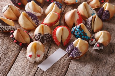Festival fal kurabiyesi şeker sprinkles ile dekore edilmiştir. Horizont