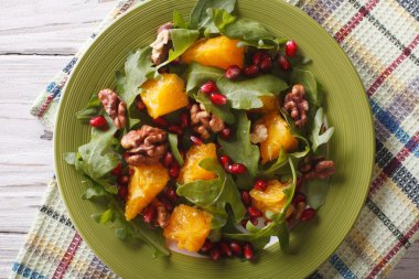 salata nar, portakal, roka yakın çekim. Yatay için