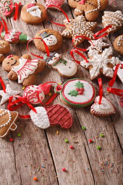 gingerbread Noel tablo yakın çekim arka planda. Dikey