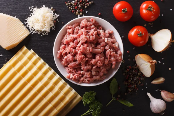 Ingredients for cooking Italian lasagna close-up. Horizontal top — Stock Photo, Image