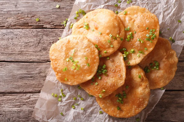 Indiska köket: Puri papper på bordet. Horisontella ovanifrån — Stockfoto