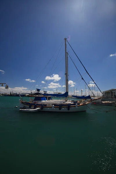 Sailing yacht moored in the port of Cyprus — Stock Photo, Image