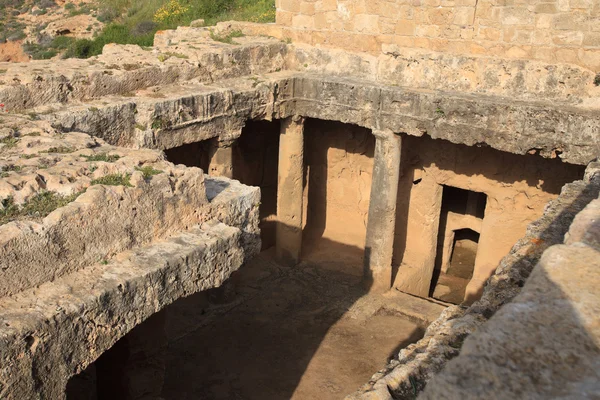 Wejście do grobu. Grobowce Królewskie w Paphos, Cypr. — Zdjęcie stockowe