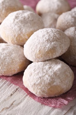 pudra şekeri makro bir tablo ile Polvoron tanımlama. Dikey