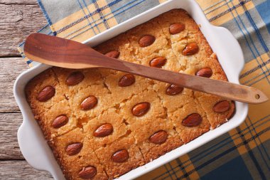Tatlı pasta Revani pişirme çanağı kapatın. Yatay Üstten Görünüm
