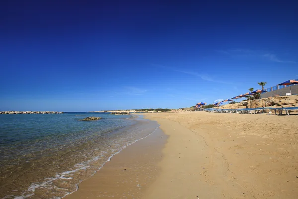 Prachtige stranden van Coral Bay in Cyprus. Paphos — Stockfoto