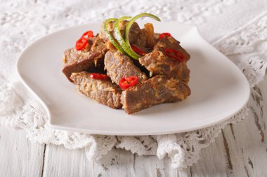 Rendang sığır eti baharat yakın çekim tablosundaki ile. Yatay
