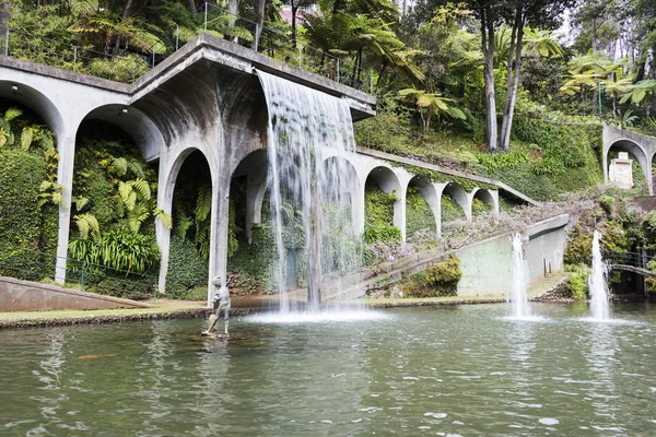 Waterfall in tripcal garden Monte Madeira — Stock Photo, Image