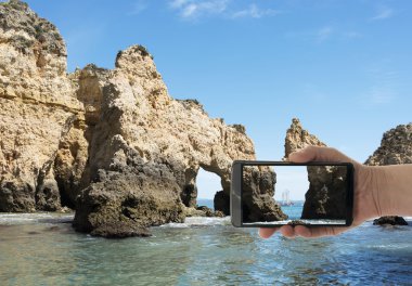 kayalar ve cliff lagos porugal içinde