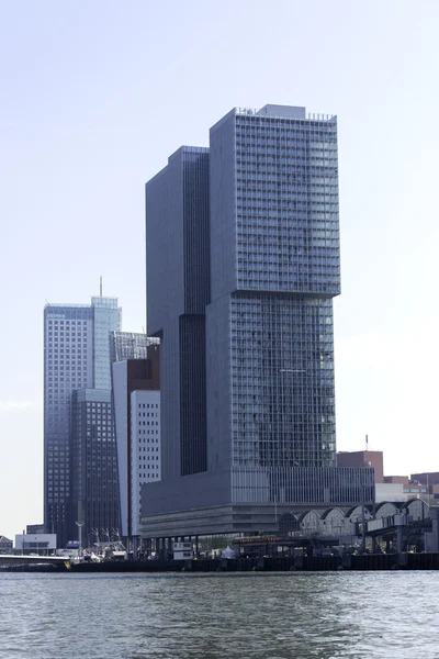 Cruise terminal ve scyscrapers rotterdam — Stok fotoğraf