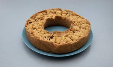 ev yapımı yuvarlak elmalı turta