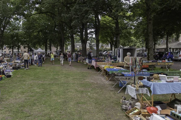 The annual garage sale on the market in dwingeloo in holland — Stock Photo, Image