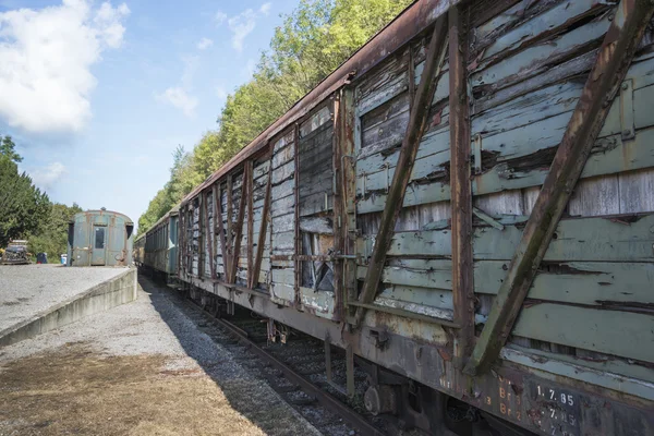 Oude verroeste trein bij treinstation hombourg — Stockfoto