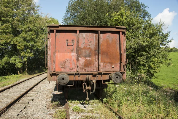 Oude verroeste trein bij treinstation hombourg — Stockfoto