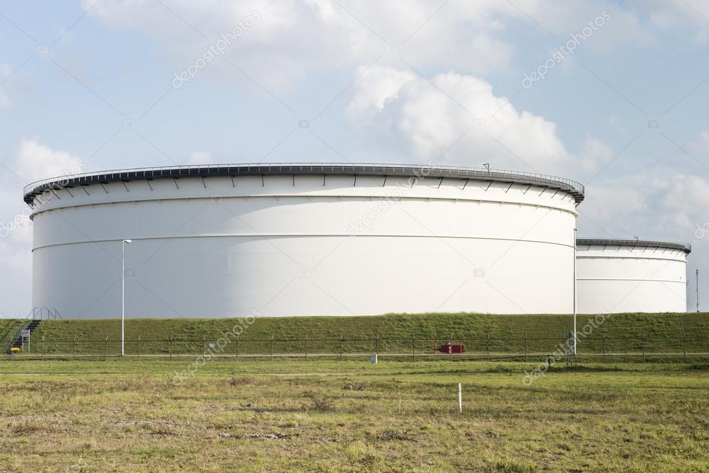 oil storage tanks