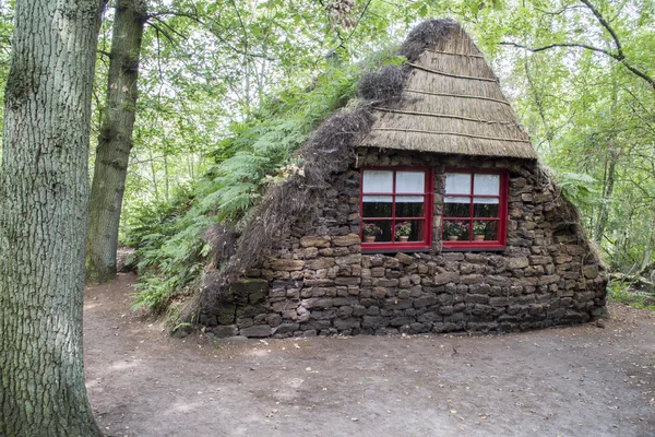 Old peat house in holland province drenthe — Stockfoto