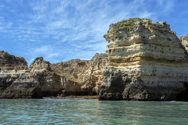 Rocas y acantilados como puente en lagos porugal —  Fotos de Stock