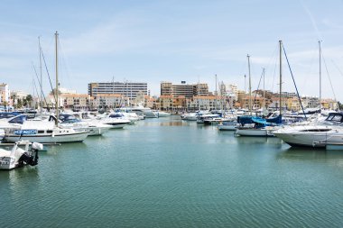 Lüks jaghts içinde Villamoura harbor