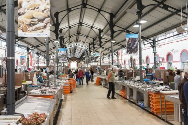 Loule salonunda Pazar