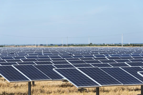 Solární panely v Portugalsku — Stock fotografie