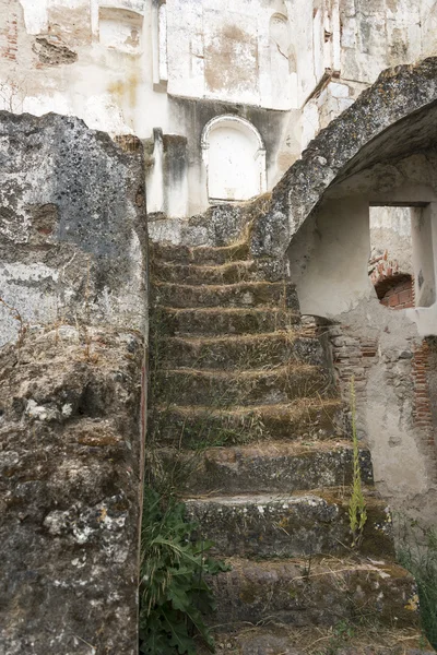 Ruina de la escalera del castillo de Moura — Foto de Stock