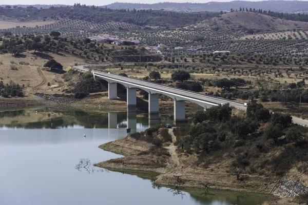 Vista sobre el puente de Alqueva Portugal — Foto de Stock