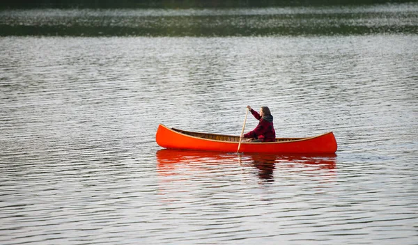 Girl Orange Canoe Ontario Canada — Stockfoto