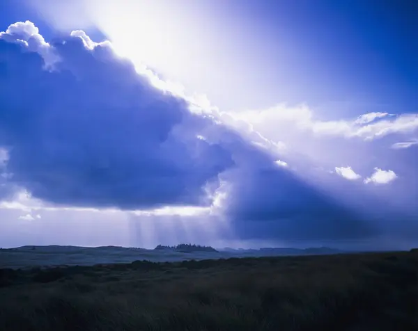 Wolken Diffuse Sunlight Lakeside Oregon Verenigde Staten Van Amerika — Stockfoto