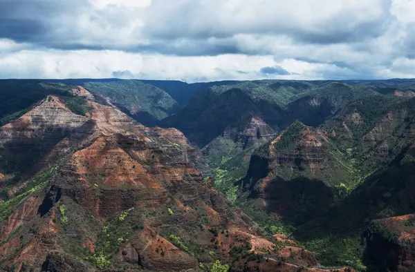 Színes Sziklák Waimea Kanyonban Kauai Hawaii Amerikai Egyesült Államok — Stock Fotó