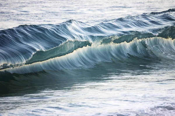 Hawaii Oahu Közelkép Beautiful Blue Sunlit Wave — Stock Fotó