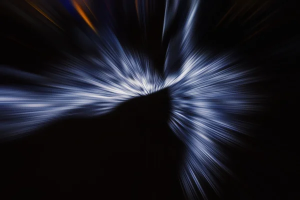 Dunkler abstrakter Hintergrund mit Strahlen. — Stockfoto