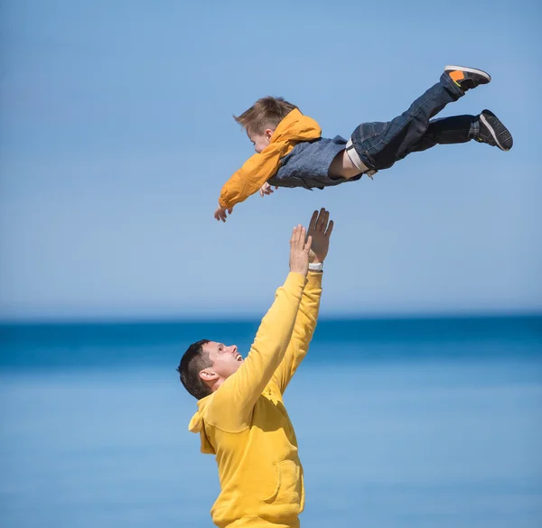 Young father and his son — Stock Photo, Image