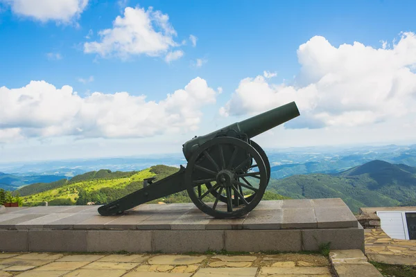 Μνημείο Ελευθερίας Pass Shipka κανόνι — Φωτογραφία Αρχείου