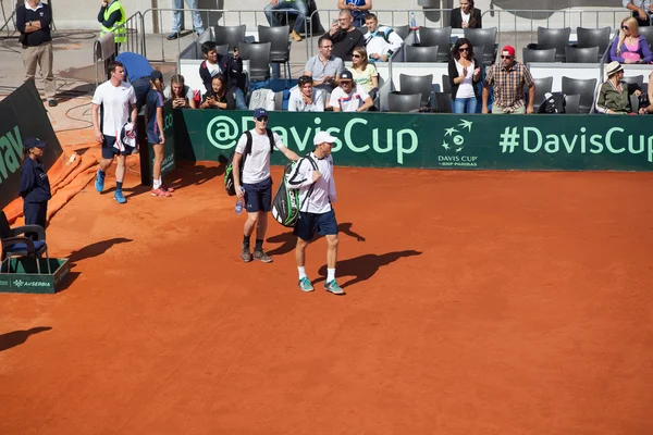 Jamie Murray och Dominic Inglot på Davis Cup, Belgrad 16 juli 2016 — Stockfoto