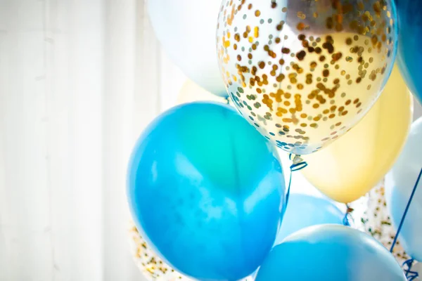 Festive Decoration Bright Room Blue Transparent Balloons Golden Confetti Celebrate — Stock Photo, Image