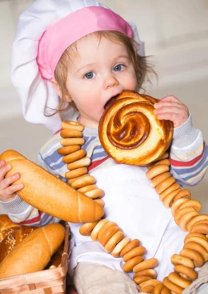 Little boy in bakery — Stock Photo, Image