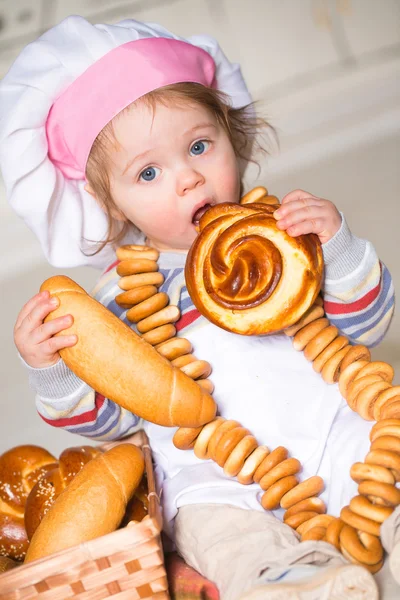 Little boy in bakery — Stock Photo, Image