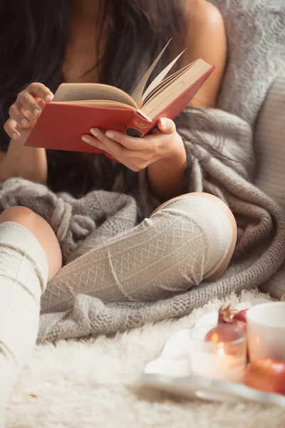 Young woman at home — Stock Photo, Image