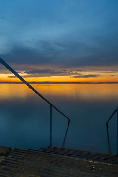 Apus de soare pe plaja de aur — Fotografie, imagine de stoc