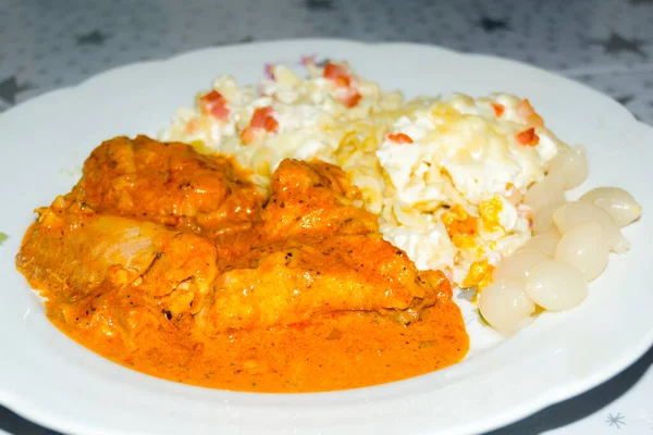 Ungarischer Welseintopf mit Paprika und Nudeln — Stockfoto