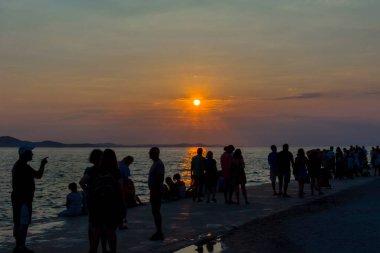 ZADAR, CROATIA - 6 Ağustos. 2018 - Adriyatik Denizi üzerinde gün batımı