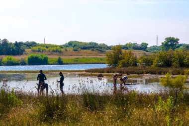 NIN, CROATIA - AĞUSTOS 08. 2018: Adriyatik Denizi kıyısındaki Nin yakınlarında kara çamur göletleri