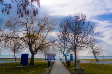 Macaristan 'da kışın Balatonkenese Emty plajı