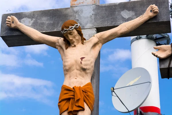 Crucificado Jesús Crhist Una Torre Transmisión Radio Calvario Kalvaria Colina — Foto de Stock