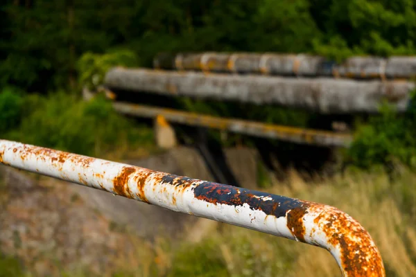 Rostige Pipelines Über Den Bach Csele Bei Mohacs Ungarn — Stockfoto