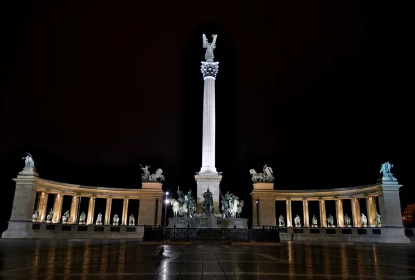Площа героїв у Будапешті. — стокове фото