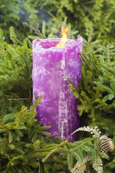 크리스마스 화 환에 촛불을 레코딩 — 스톡 사진
