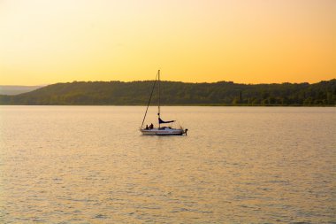 Balatonkenese, Balaton